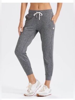 Vuori Performance Jogger Womens Medium DreamKnit Pants Gray